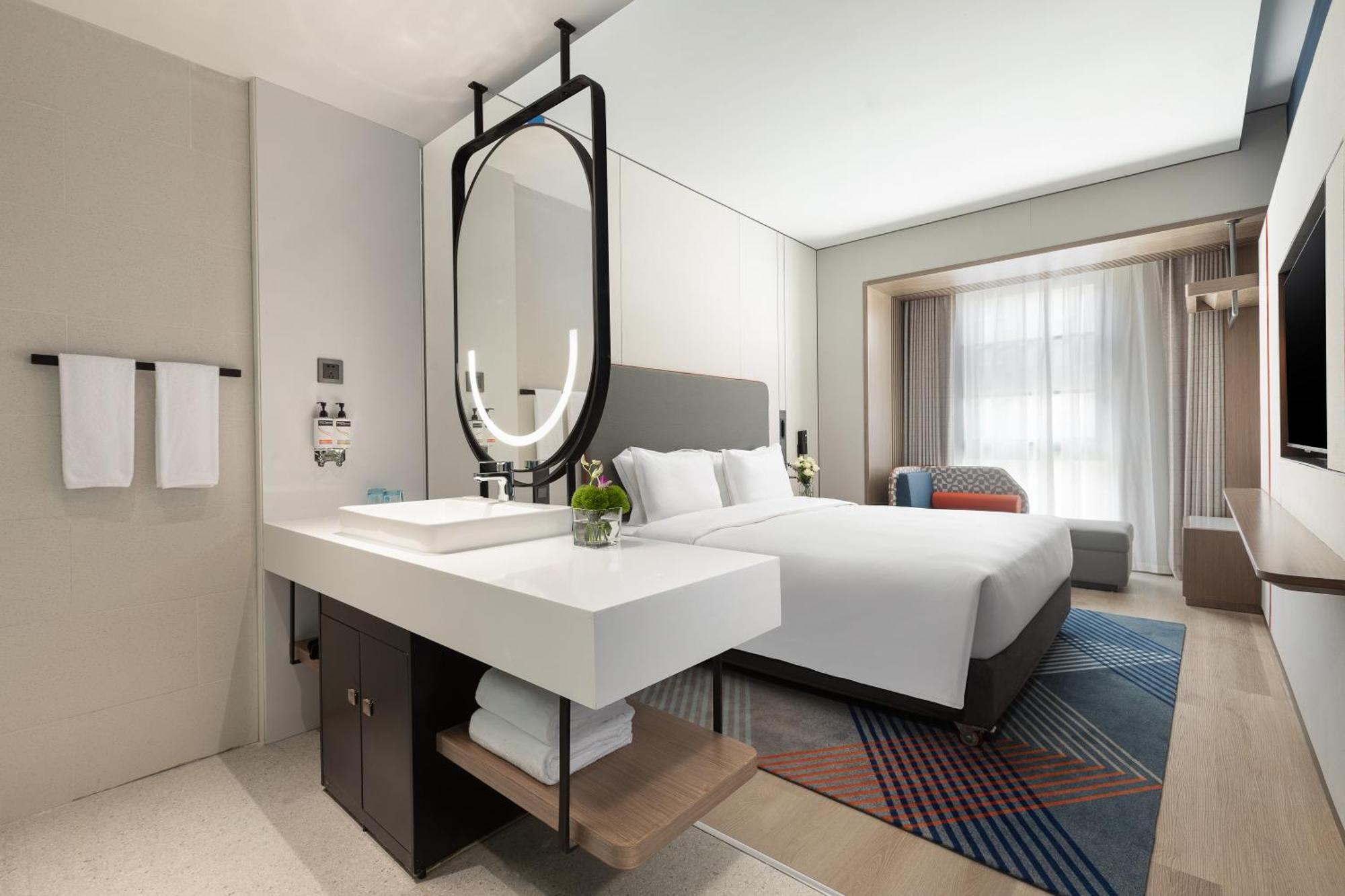 Holiday Inn Express Changfeng Park Shanghai Exterior foto