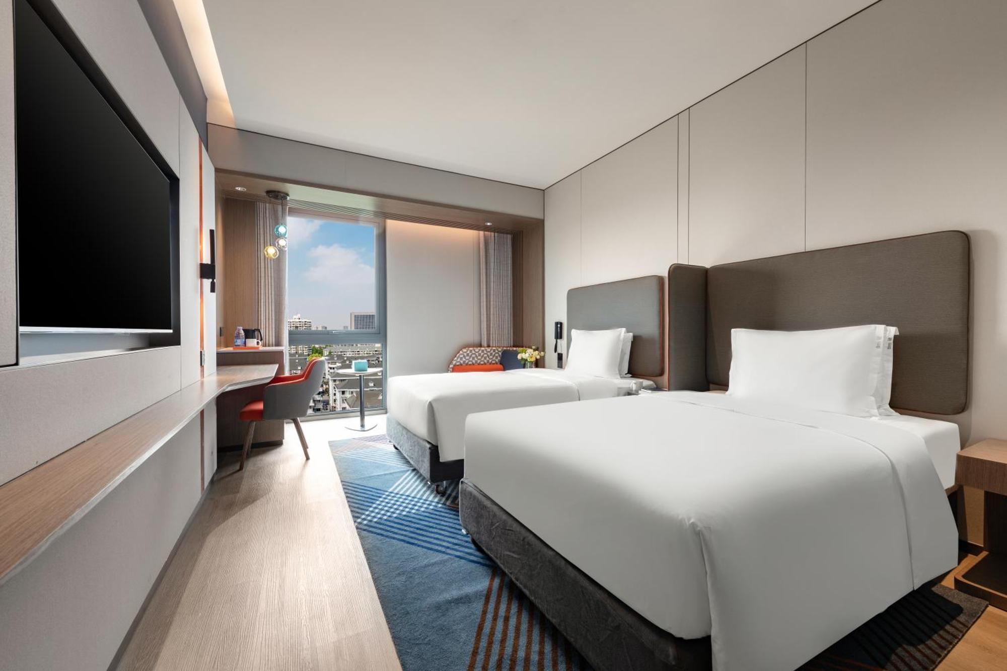 Holiday Inn Express Changfeng Park Shanghai Exterior foto